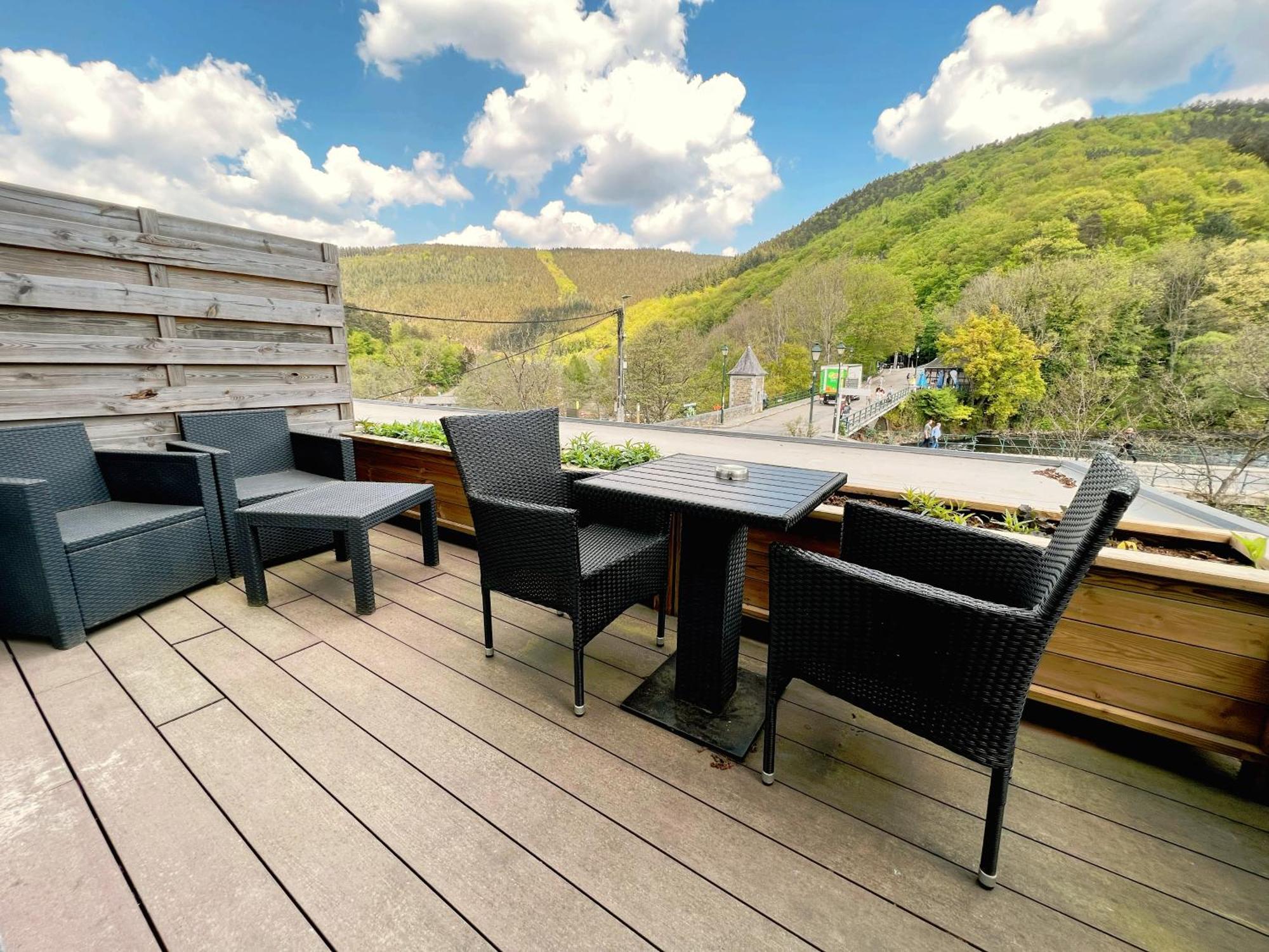 Au Sommet De La Cascade Stavelot Exterior foto
